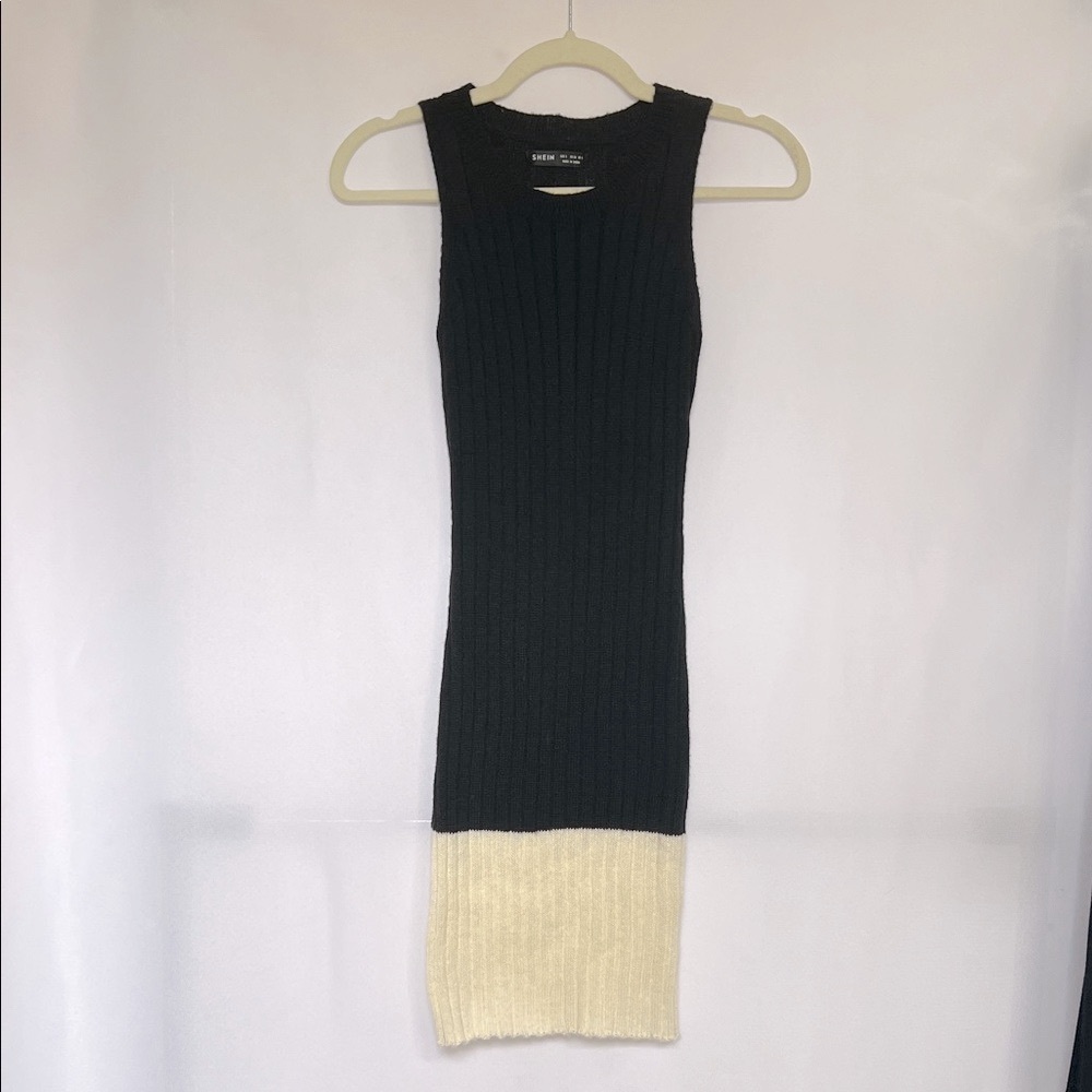 Forever 21 Black and Cream Knit Midi Dress